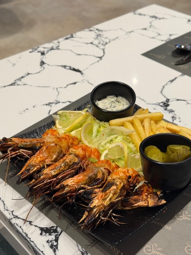 ربيان مشوي مع صوص ترتار